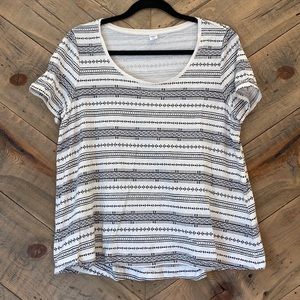 Old Navy Scoop Neck Tshirt L